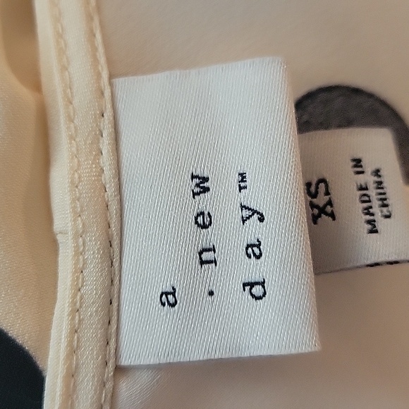 A New Day Hi-Lo Womans Beige with Black Polka Dot Dress, Size: XS, NWT - Picture 8 of 11